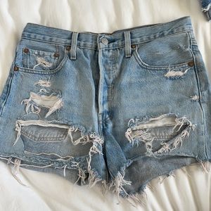 Women’s Levi shorts